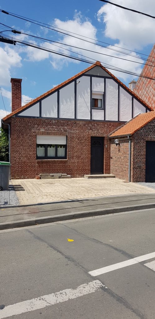 Maison en briques rouges